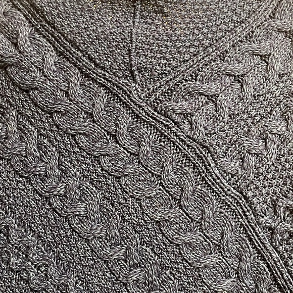 Aran Crafts Ireland Merino Wool poncho - Picture 4 of 4